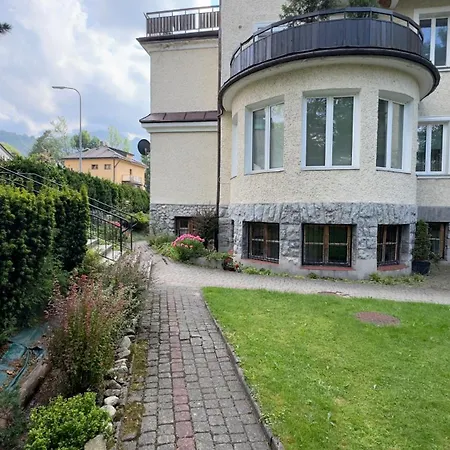 Zamoyskiego Apartment *